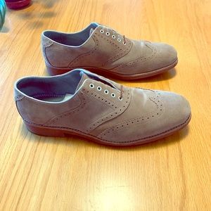 Johnston & Murphy Suede Wingtip
